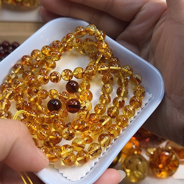 @****琥珀（花珀）未镶嵌颈饰