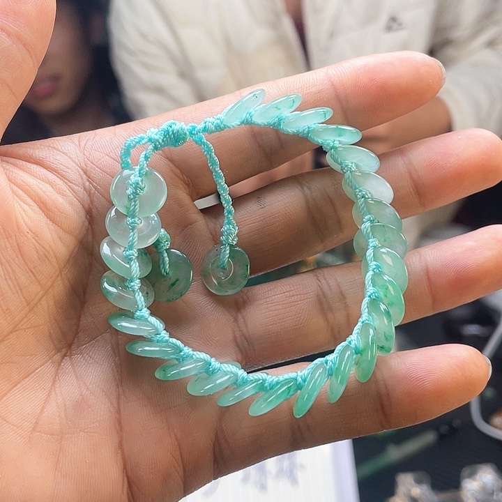 石英质玉合金颈饰非洲翠钱串子
