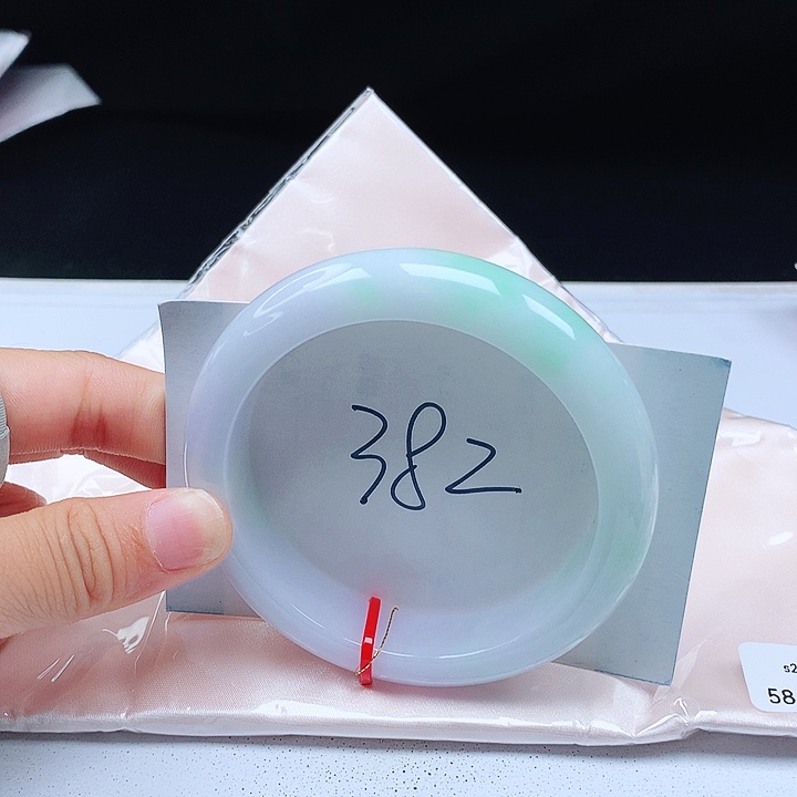 翡翠手镯未镶嵌58+正圈