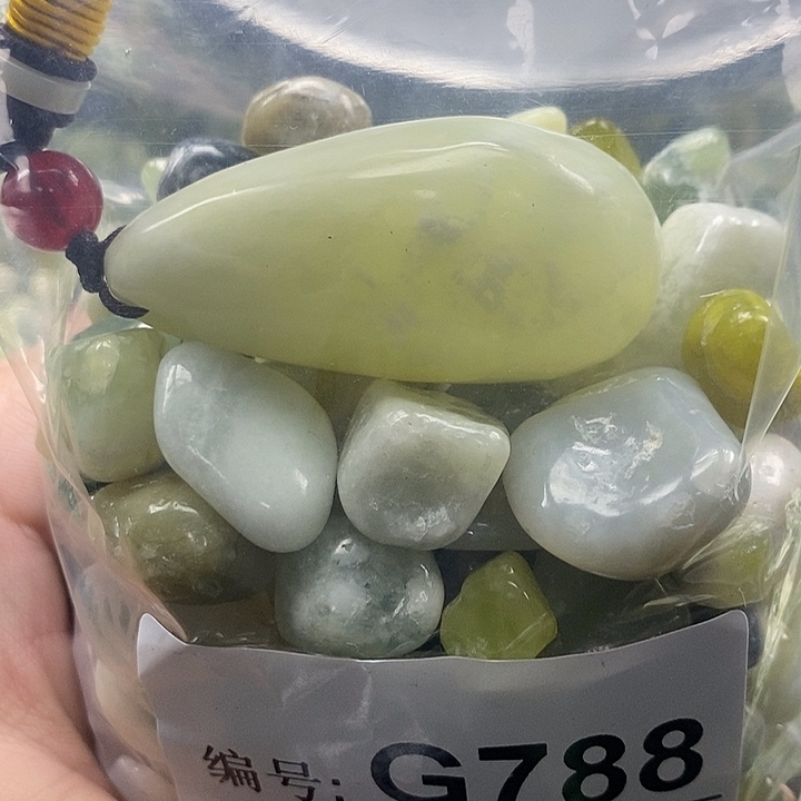 岫玉鱼缸石未镶嵌