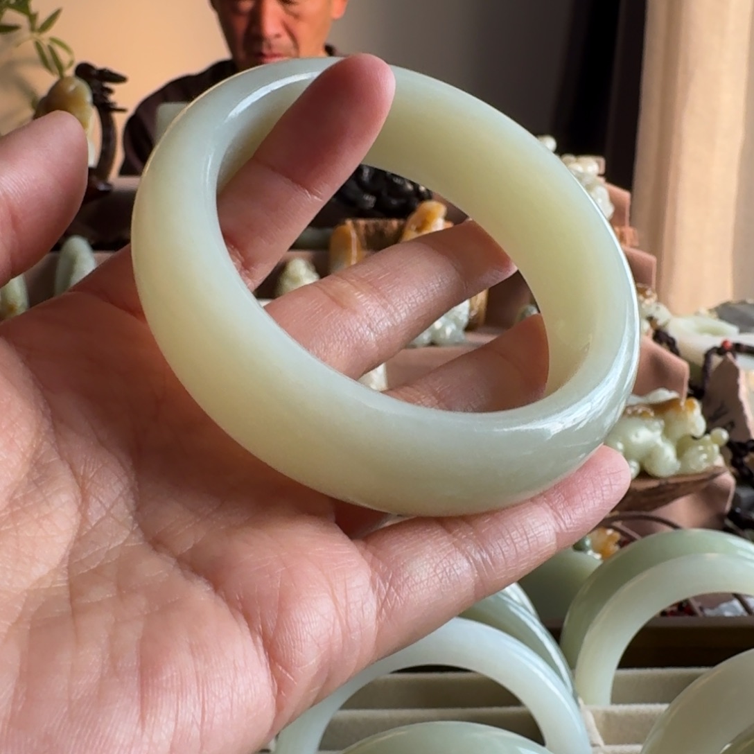 和田玉（糖玉）未镶嵌手链