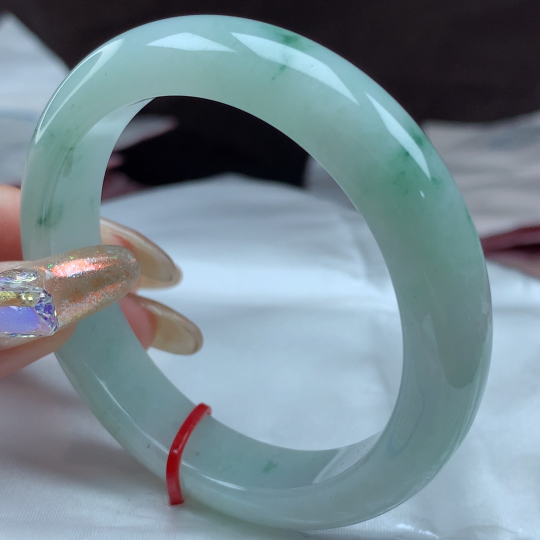 翡翠手镯未镶嵌96623，