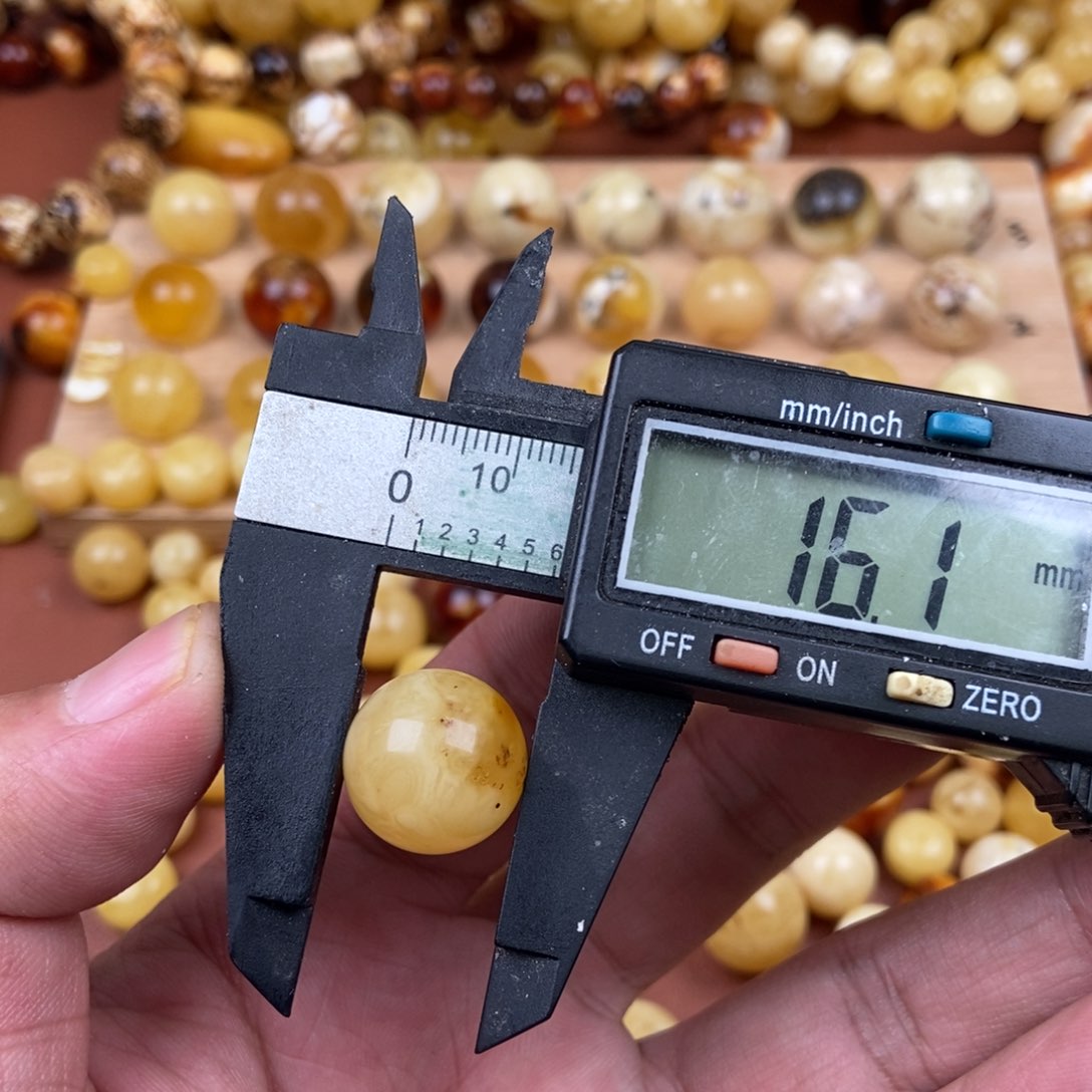 蜜蜡裸石未镶嵌蜜蜡09