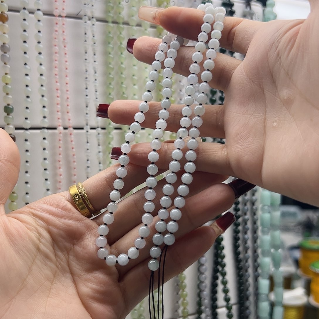 翡翠颈饰未镶嵌晚**辰