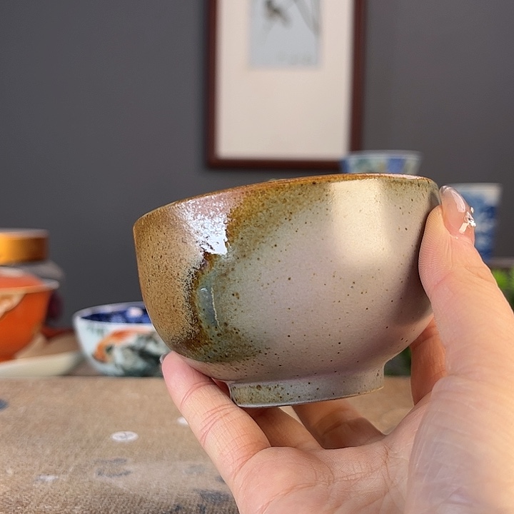 摆件景德镇陶瓷茶杯里