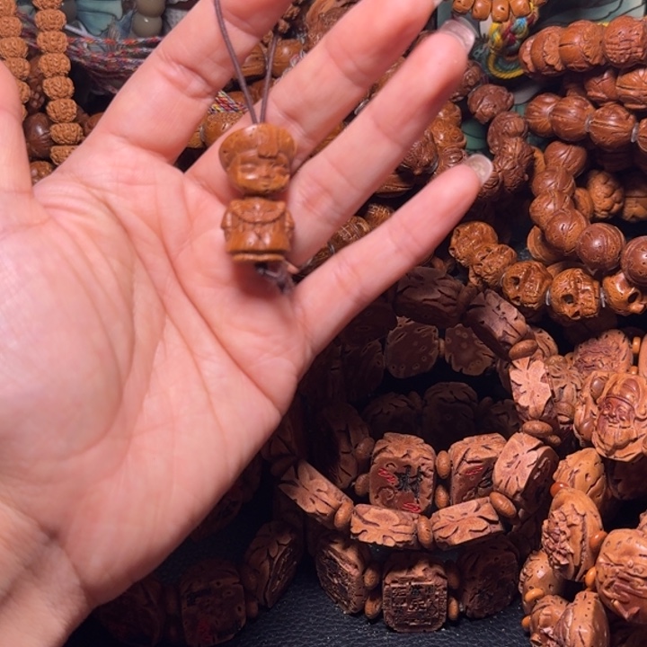 桃核吊坠小僵尸桃核