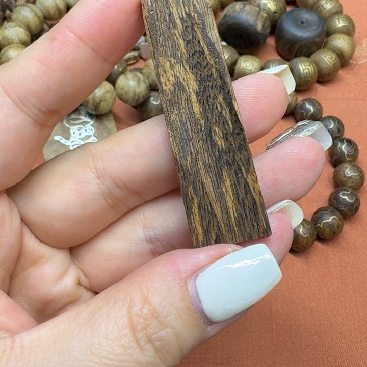 大叶紫檀（黑酸枝木类）