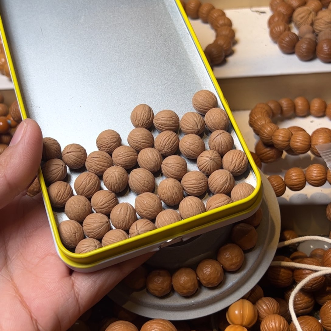 米***想猴头核桃吊坠打孔打底