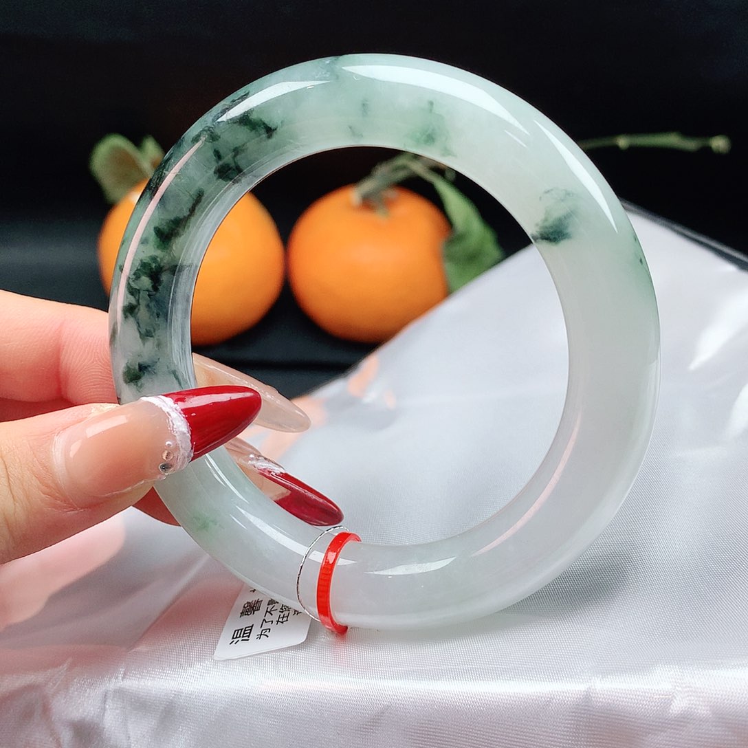 翡翠手镯未镶嵌56胖