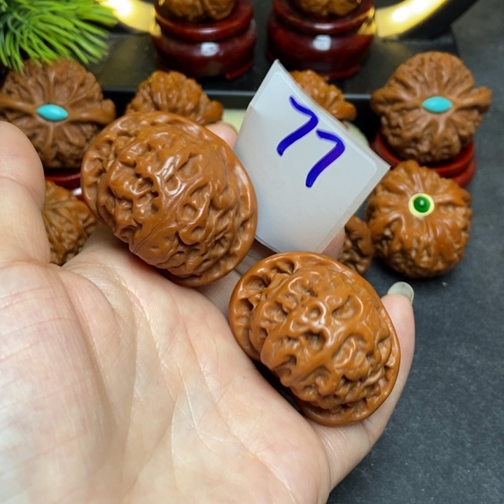 文玩核桃把件43宫灯77