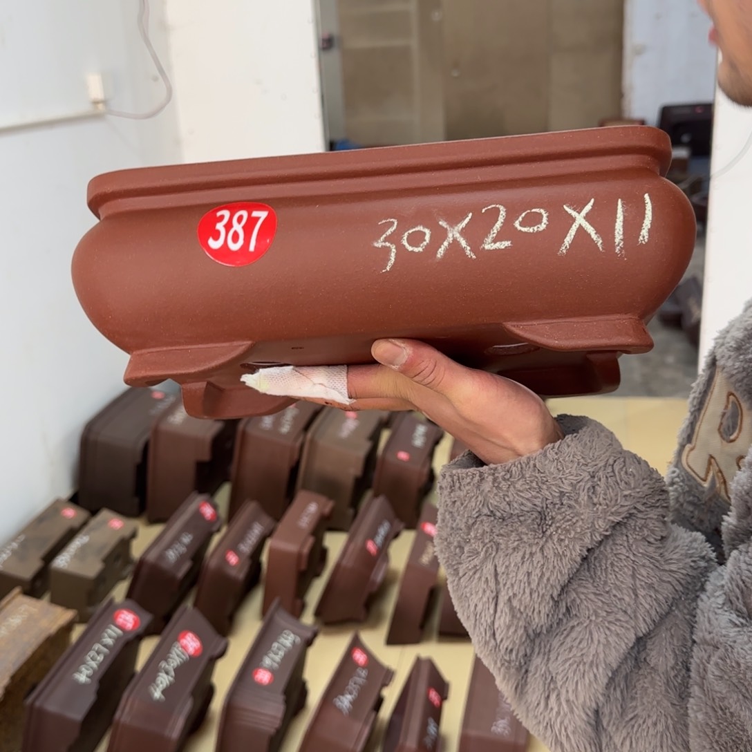 紫砂花盆呜呜呜呜