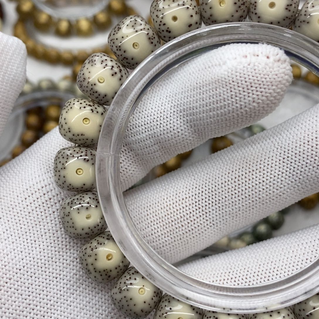 星月菩提吊坠石玉料