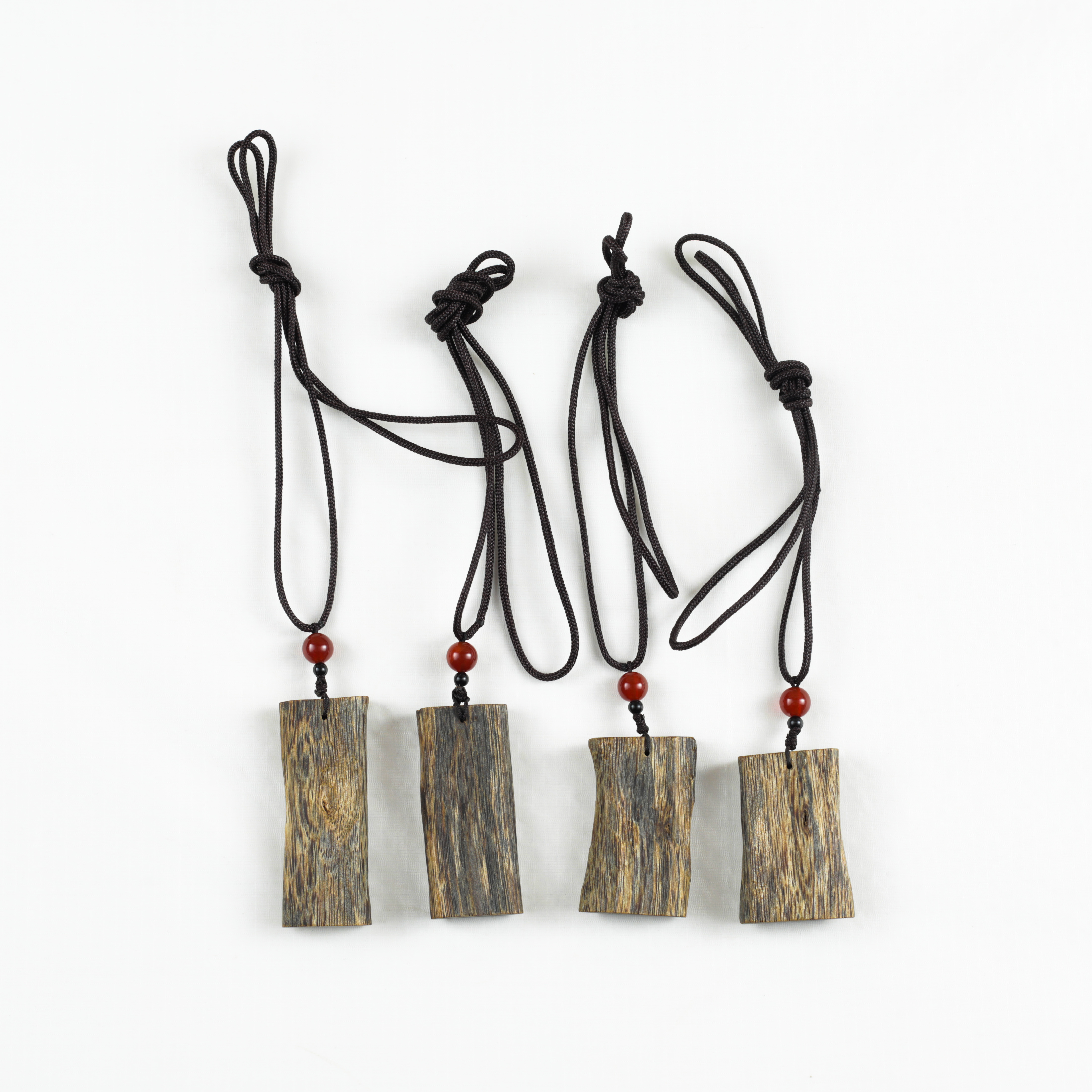 沉香【明德】印尼留疤黄油格沉香吊坠 c0047（多样性发一)