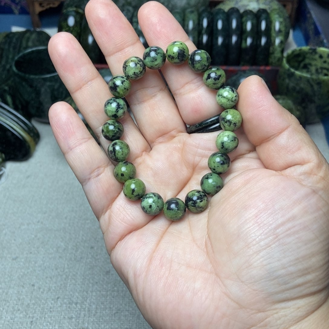 未镶嵌蛇纹石玉手链