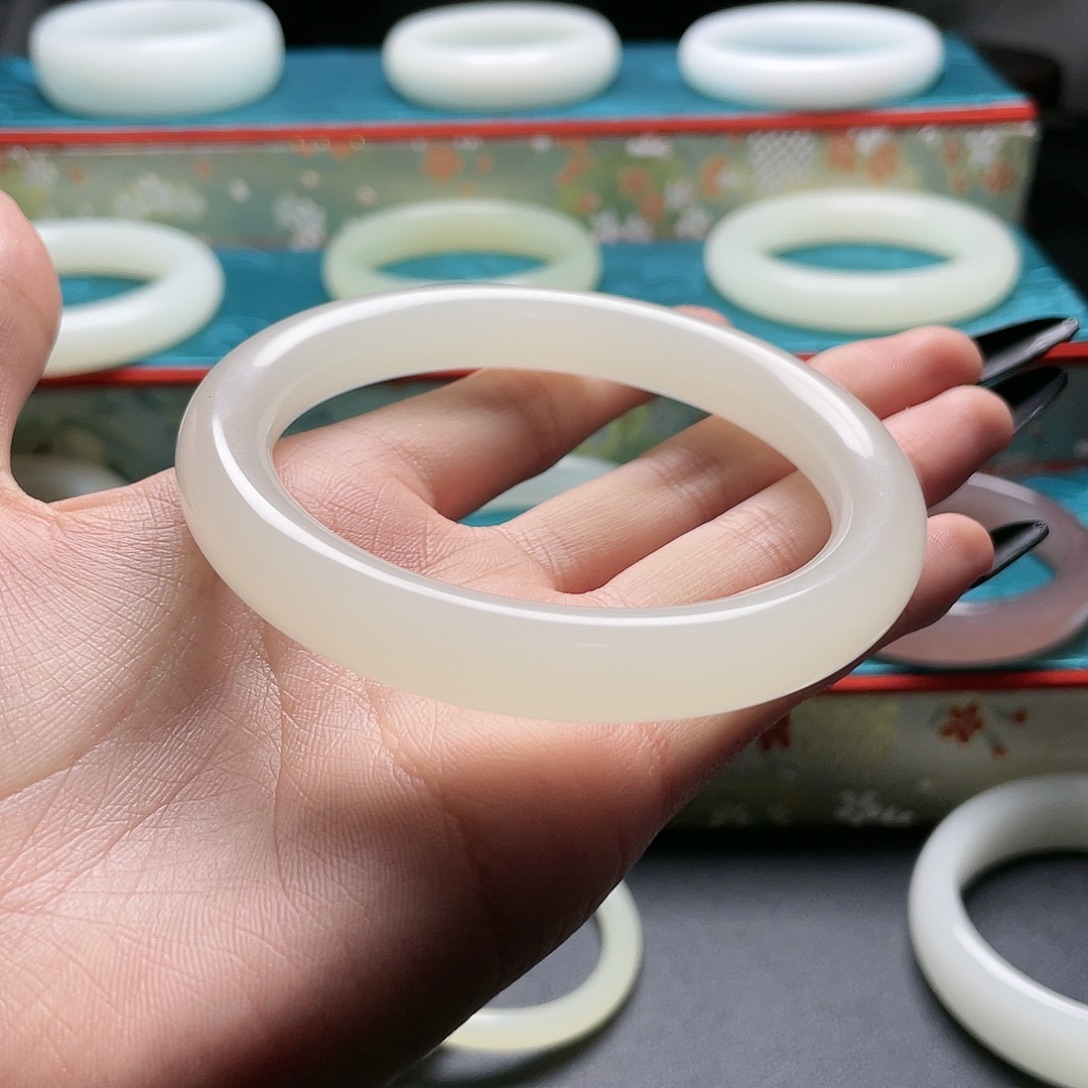 永***福63+白色圆条款手镯