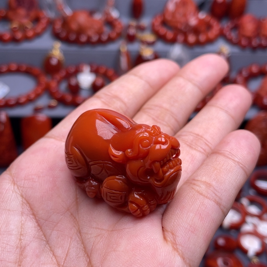 未镶嵌南红玛瑙珠宝奇石貔貅吊坠