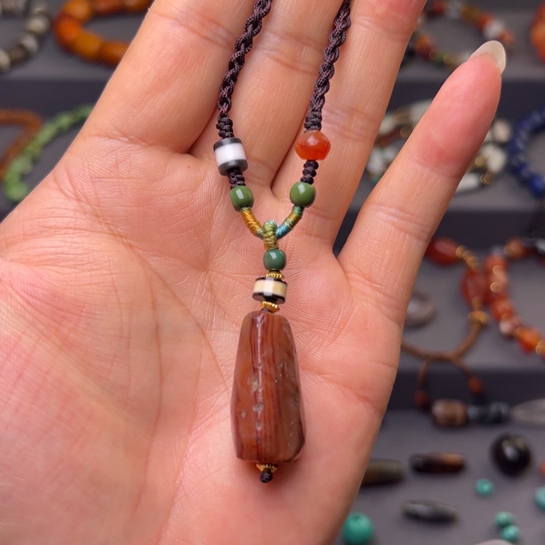 玛瑙/玉髓合金颈饰