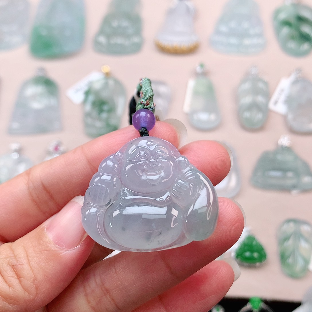 翡翠颈饰未镶嵌布袋佛