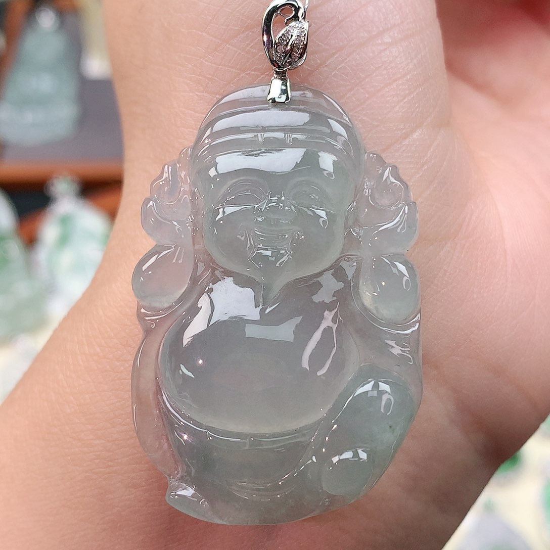 颈饰18K金镶嵌翡翠财神爷