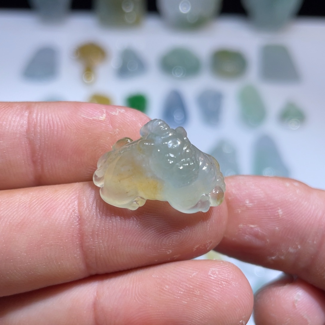 颈饰未镶嵌翡翠貔貅