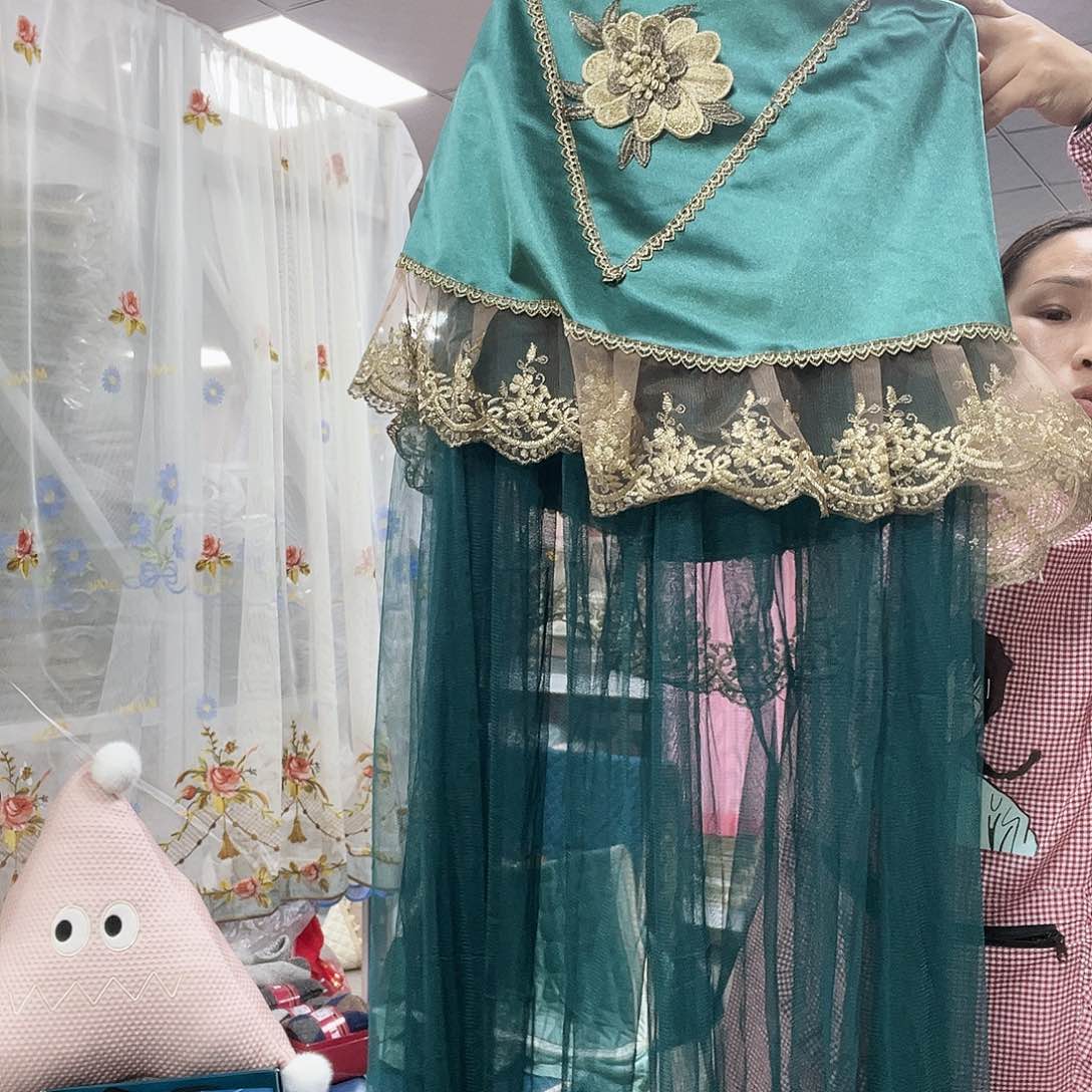 雪尼尔啦咯啦咯啦咯啦咯啦