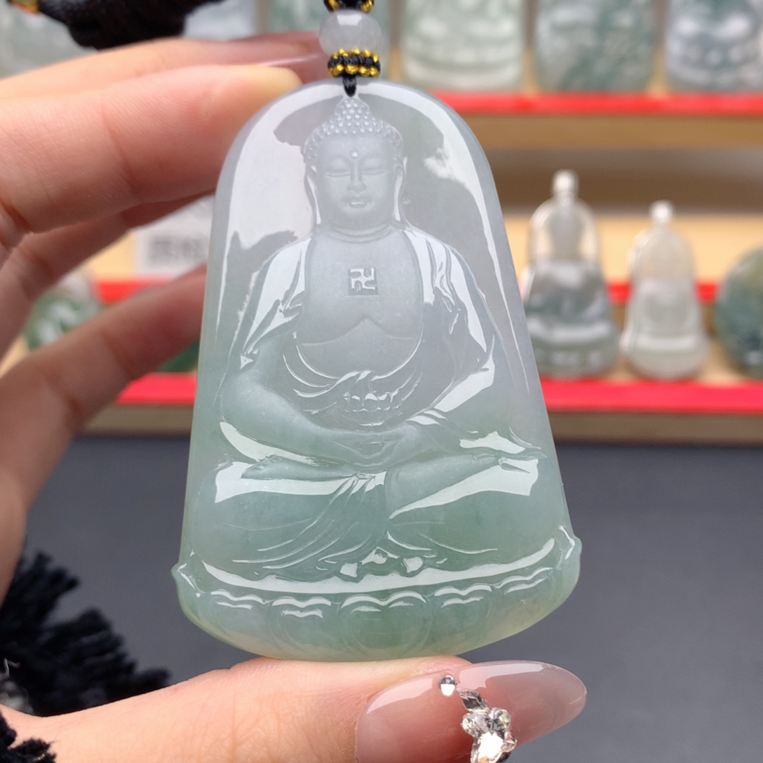 翡翠未镶嵌颈饰大日如来