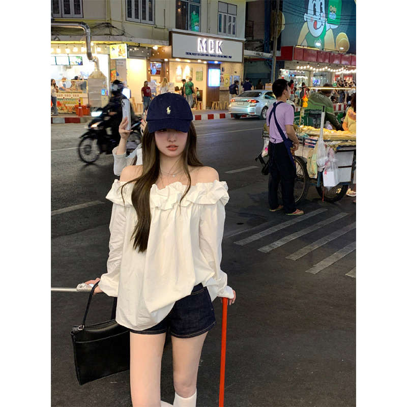 网红洋气炸街一字肩宽松上衣长袖春季新款高腰修身显瘦牛仔短裤女
