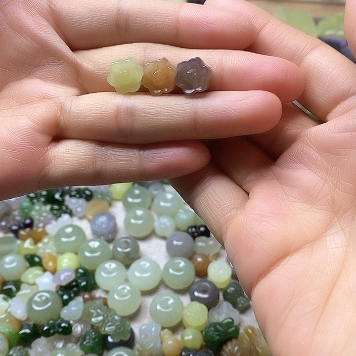 未镶嵌和田玉挂件花58一个多样性发其一