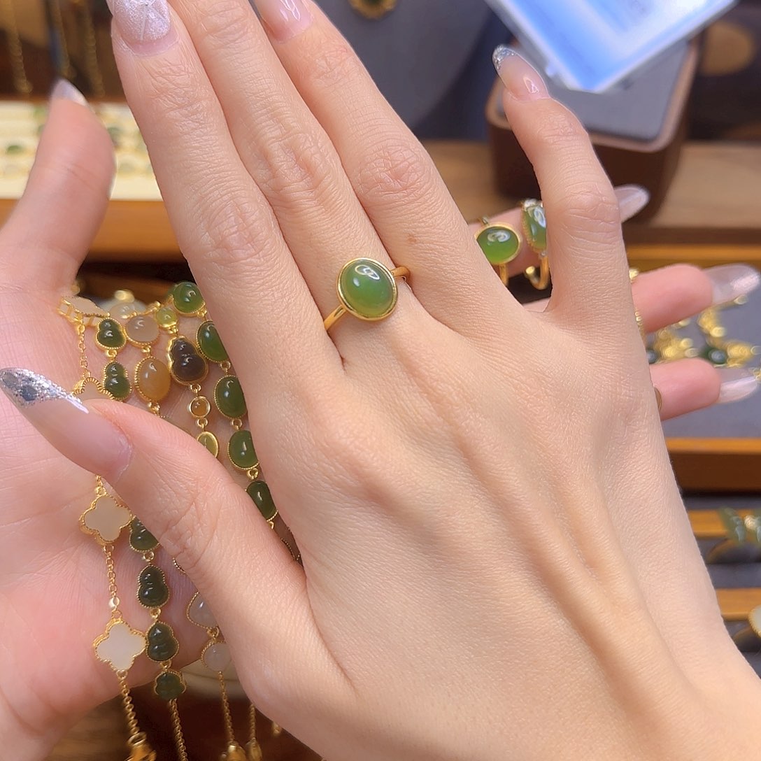 和田玉戒指银S925镀金镶嵌