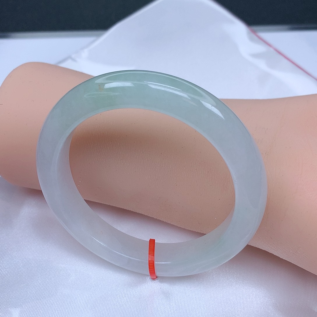 【闪购商品】未镶嵌手镯翡翠，52