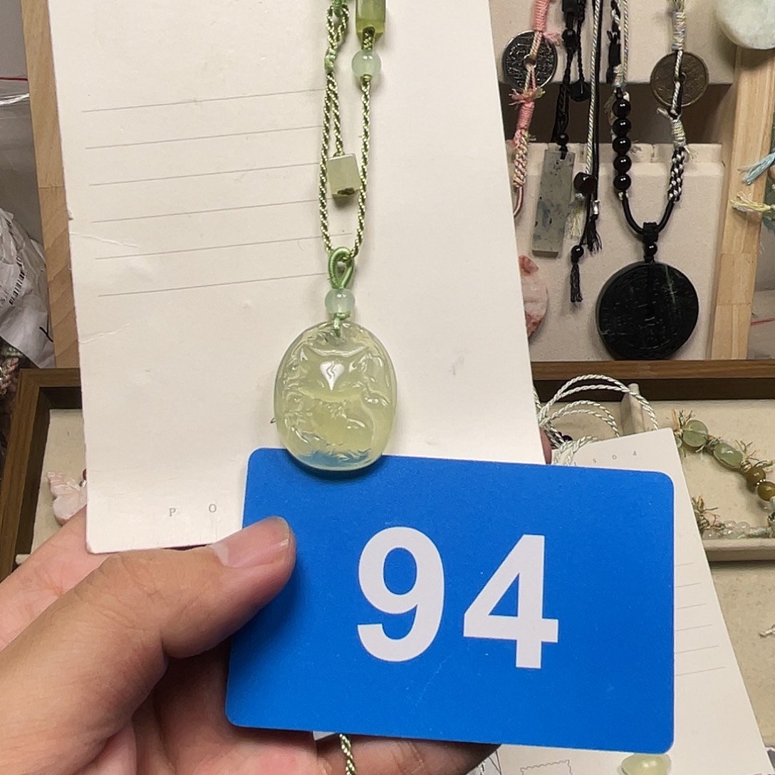 蛇纹石玉合金颈饰