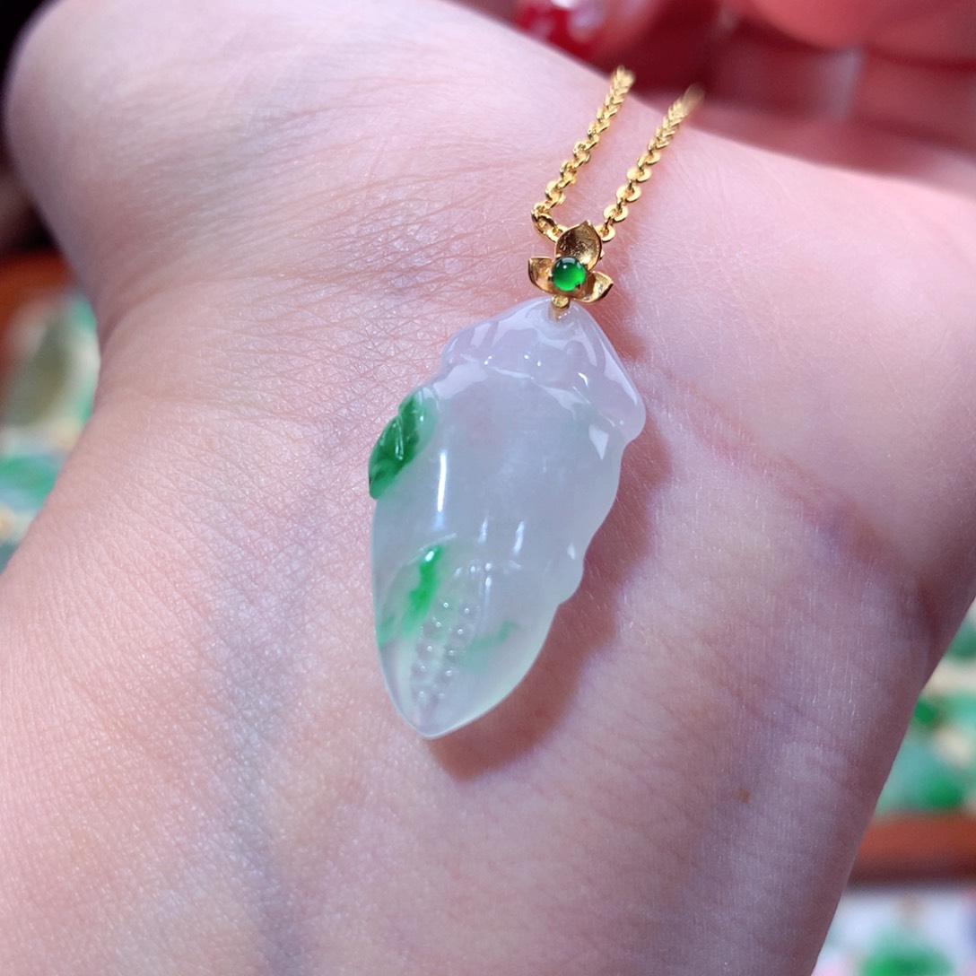 翡翠吊坠(不含链)18K金镶嵌