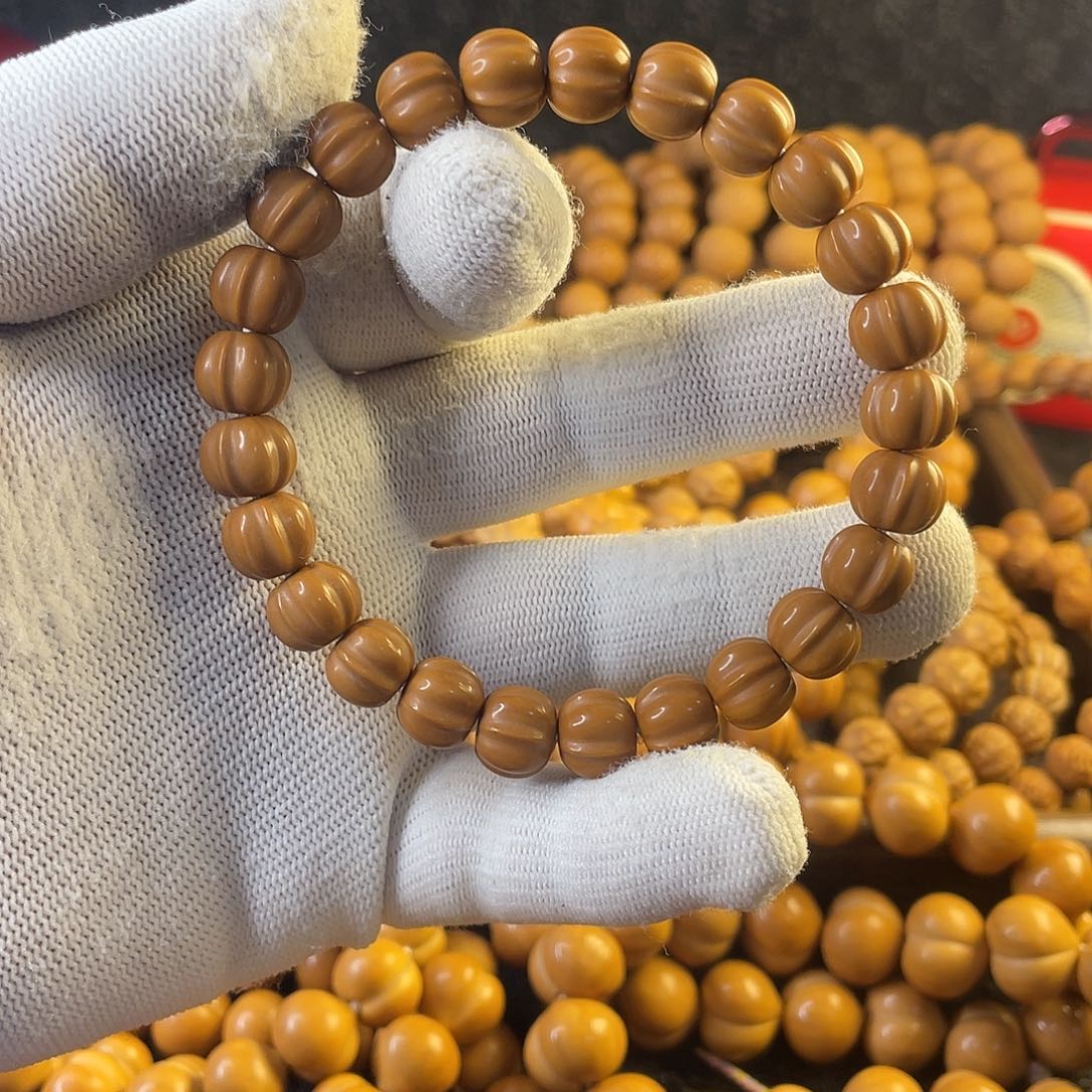 吊坠猴头核桃小鲨鱼手串