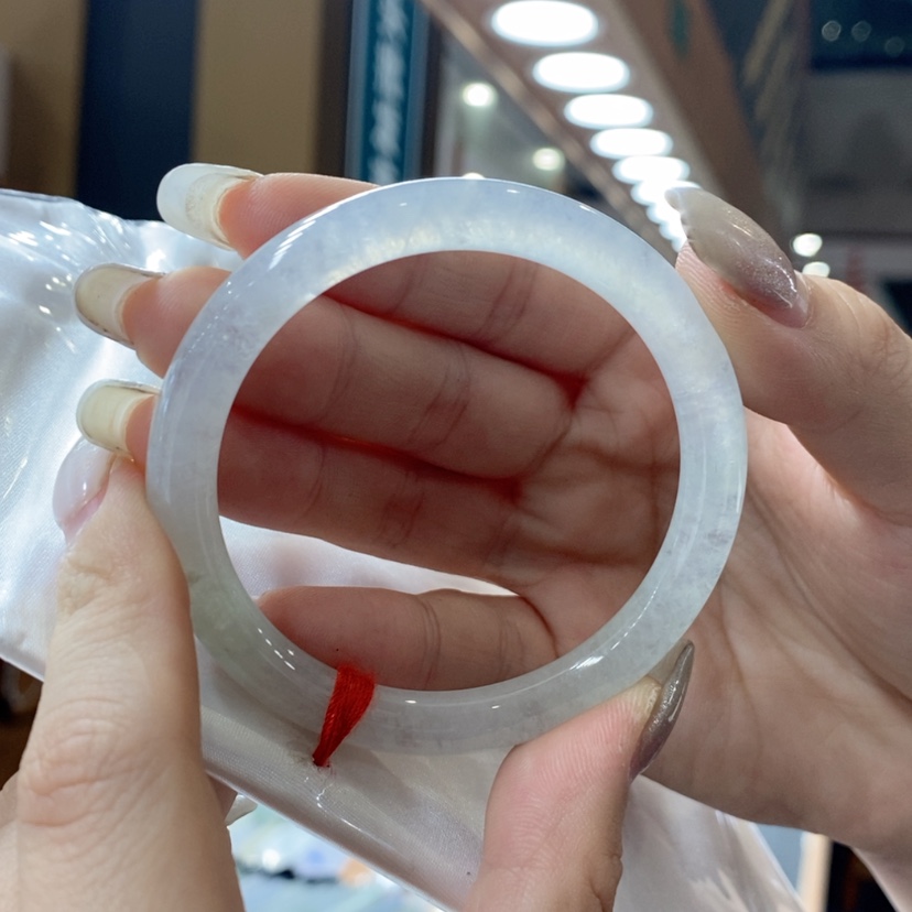 【闪购商品】翡翠手镯未镶嵌天****?买断
