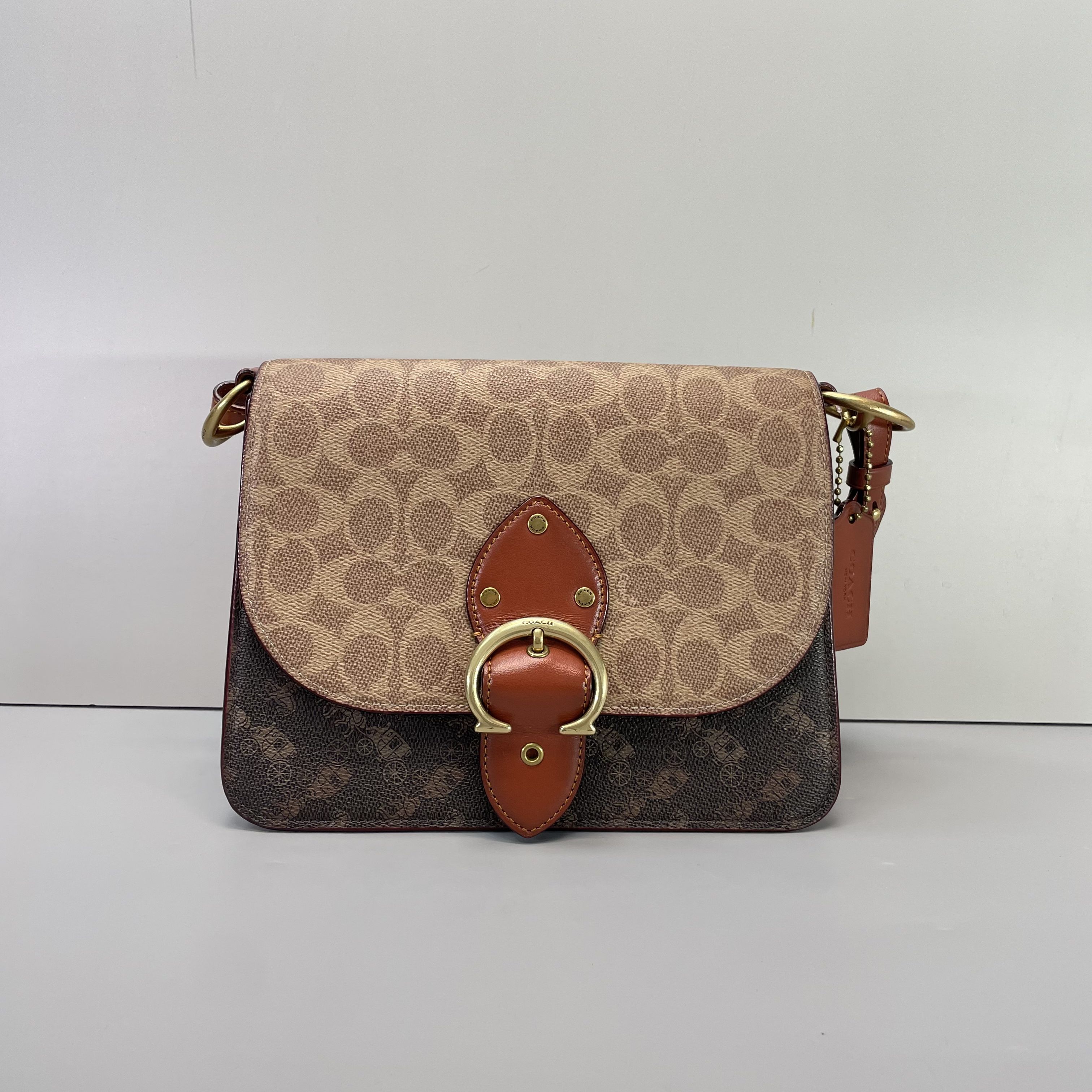 95新 COACH/蔻驰 小林/beat24红棕拼马车斜挎包24*19*9cmB030704