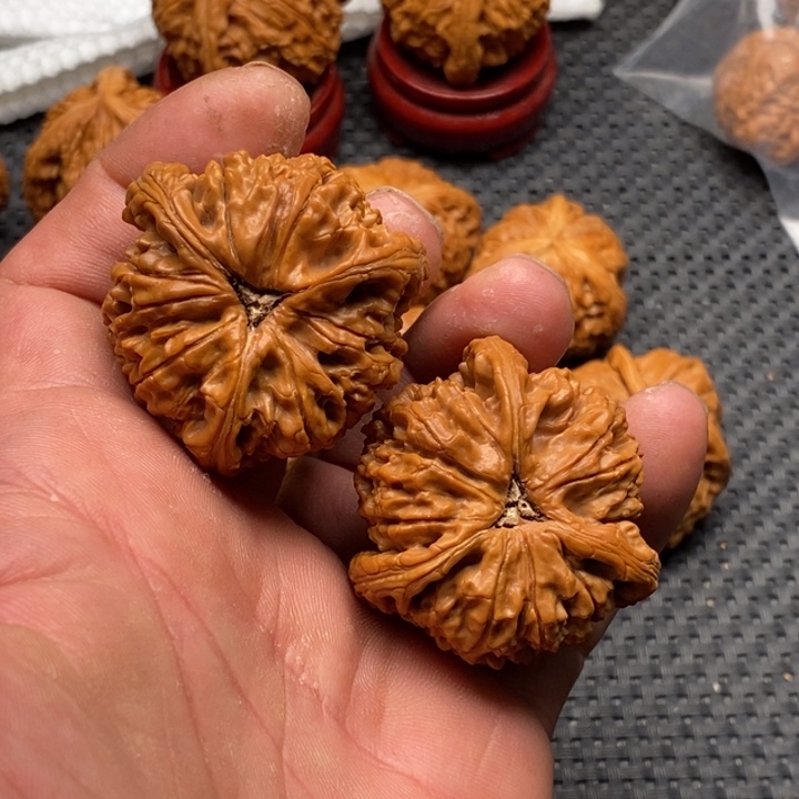 核桃把件仁*措拼接水龙纹20