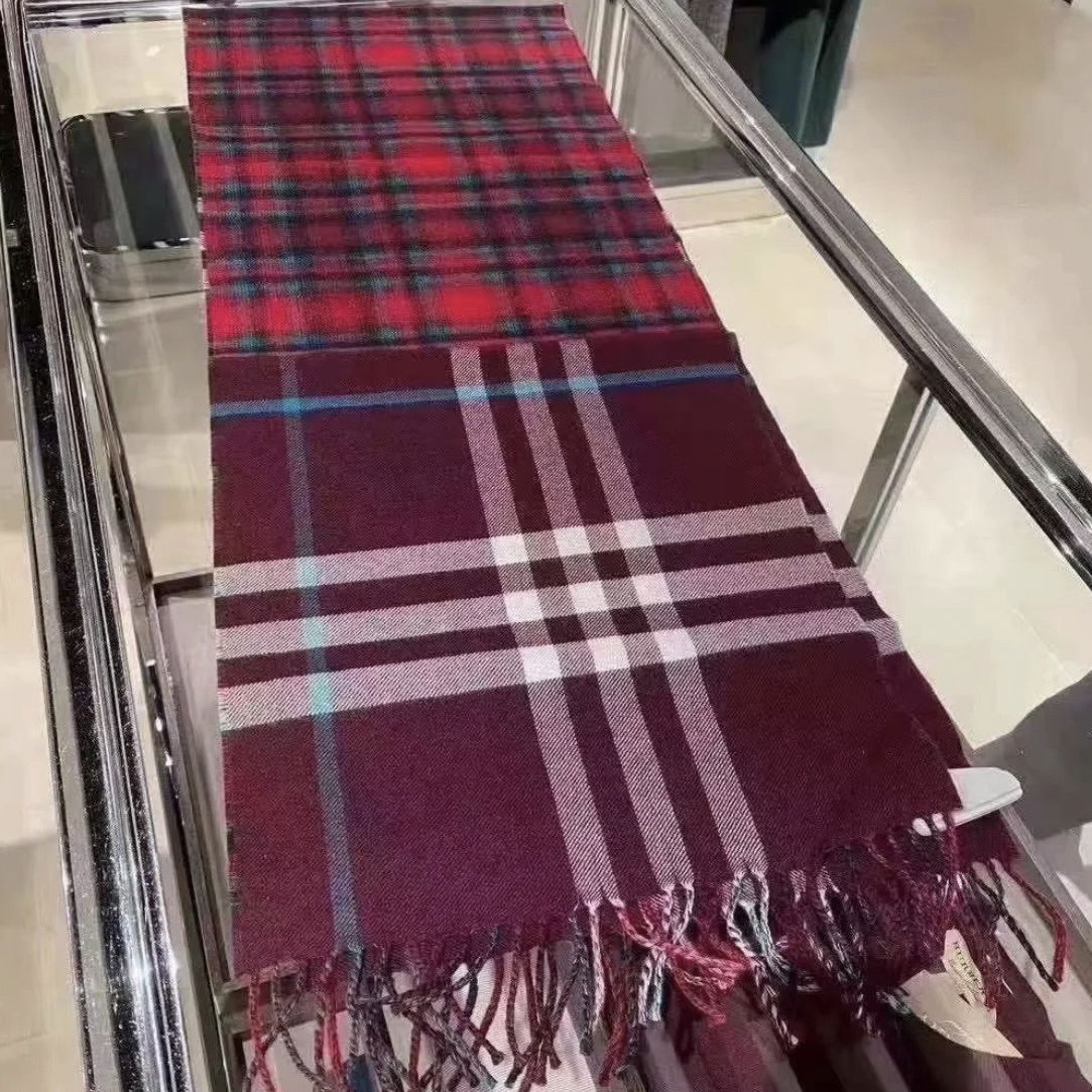 未使用 BURBERRY/博柏利 现货 格纹双面羊毛围巾 尺寸168×30
