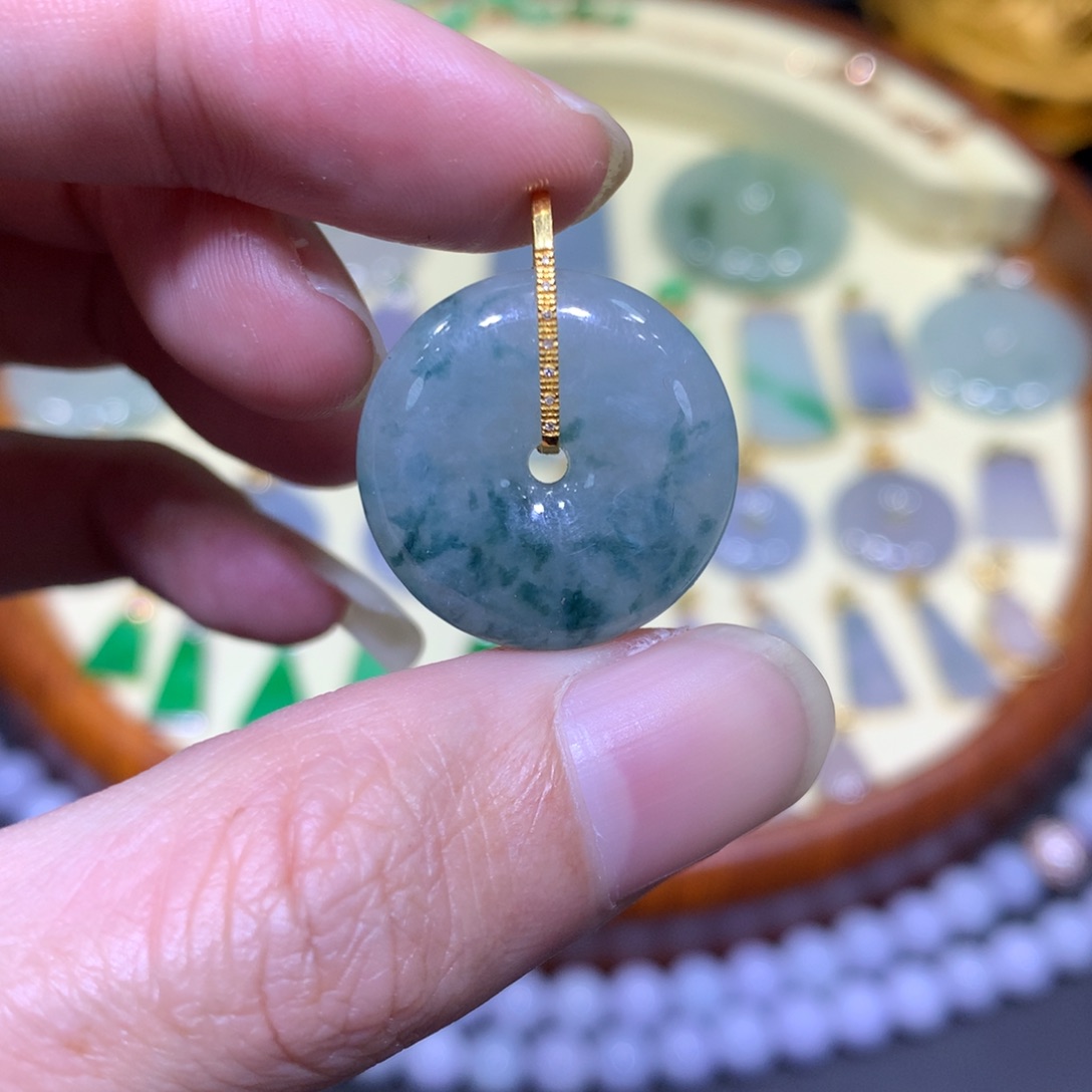 翡翠吊坠(不含链)18K金镶嵌