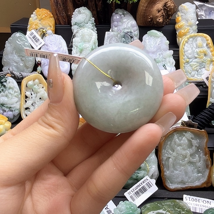翡翠吊坠(不含链)未镶嵌
