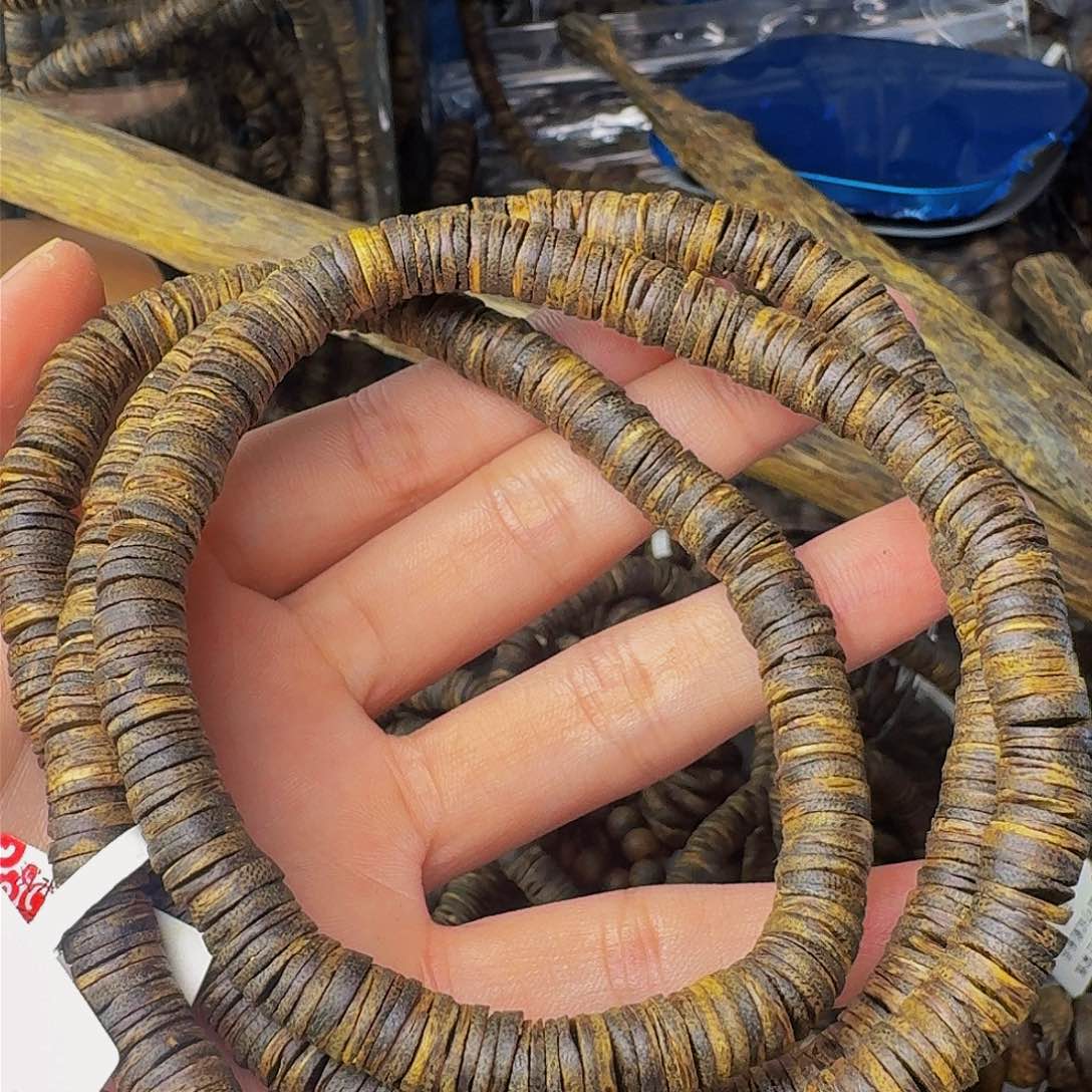 沉香手串沉水红油虫漏卡835