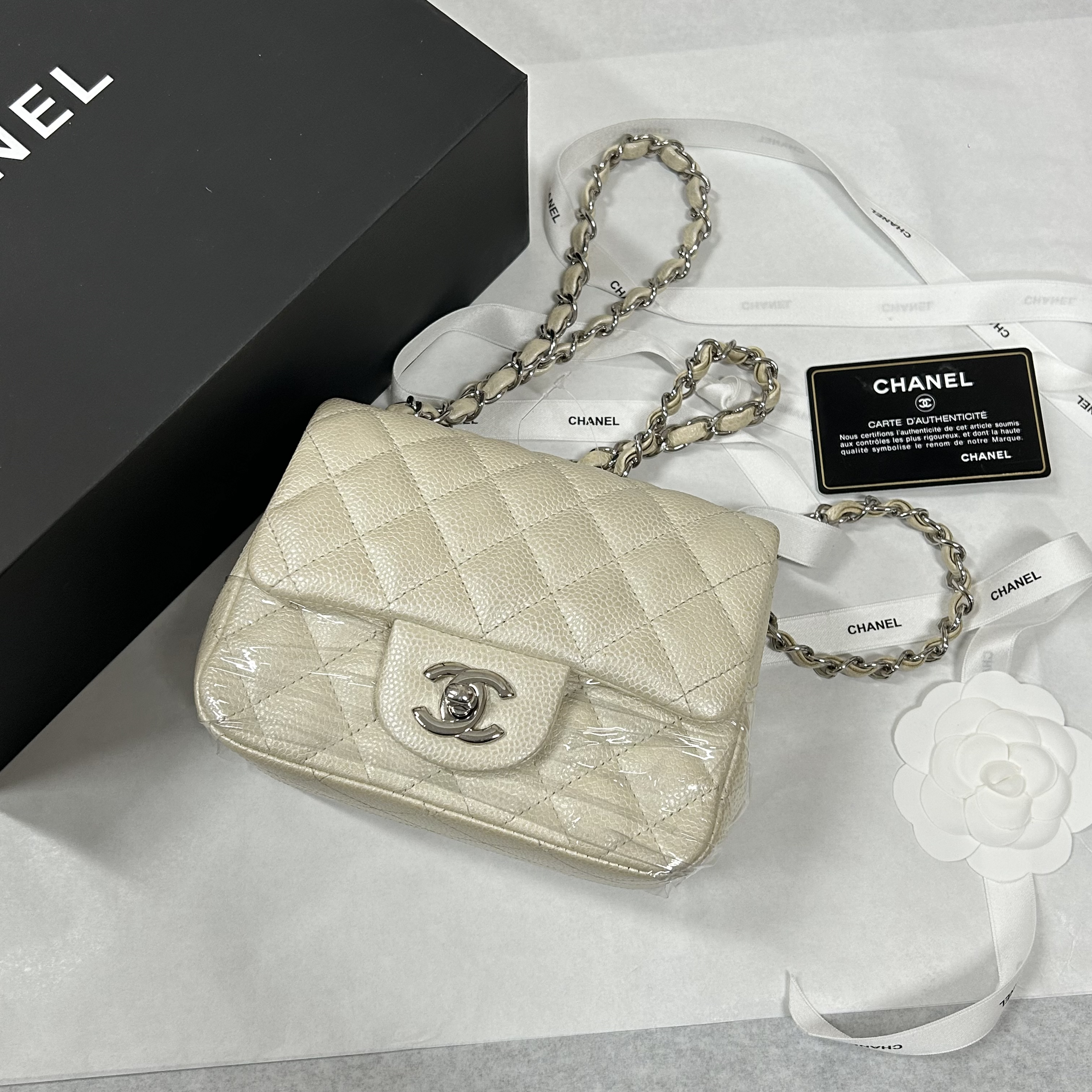 95新 Chanel/香奈儿 多多奢品/香奈儿珠光人鱼姬米色方胖包/98新