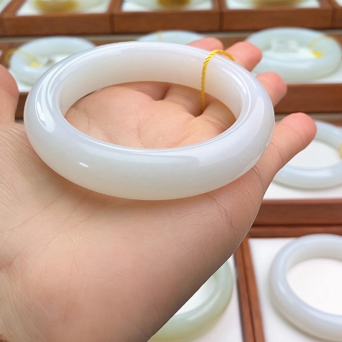 和田玉（白玉）手镯未镶嵌守*