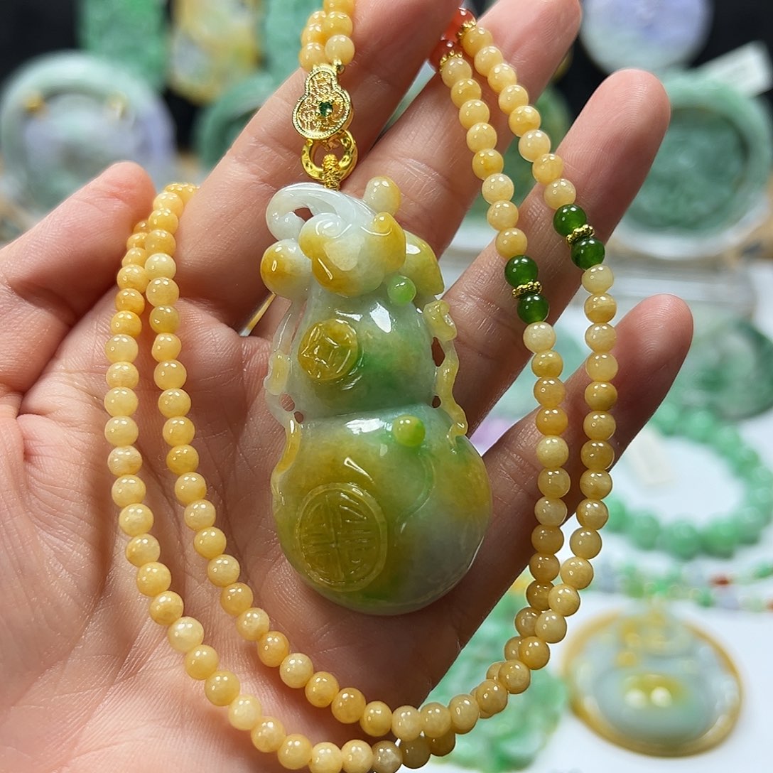 翡翠未镶嵌颈饰吊坠