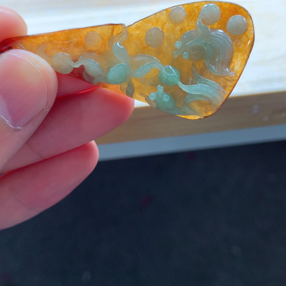 翡翠颈饰未镶嵌吊坠