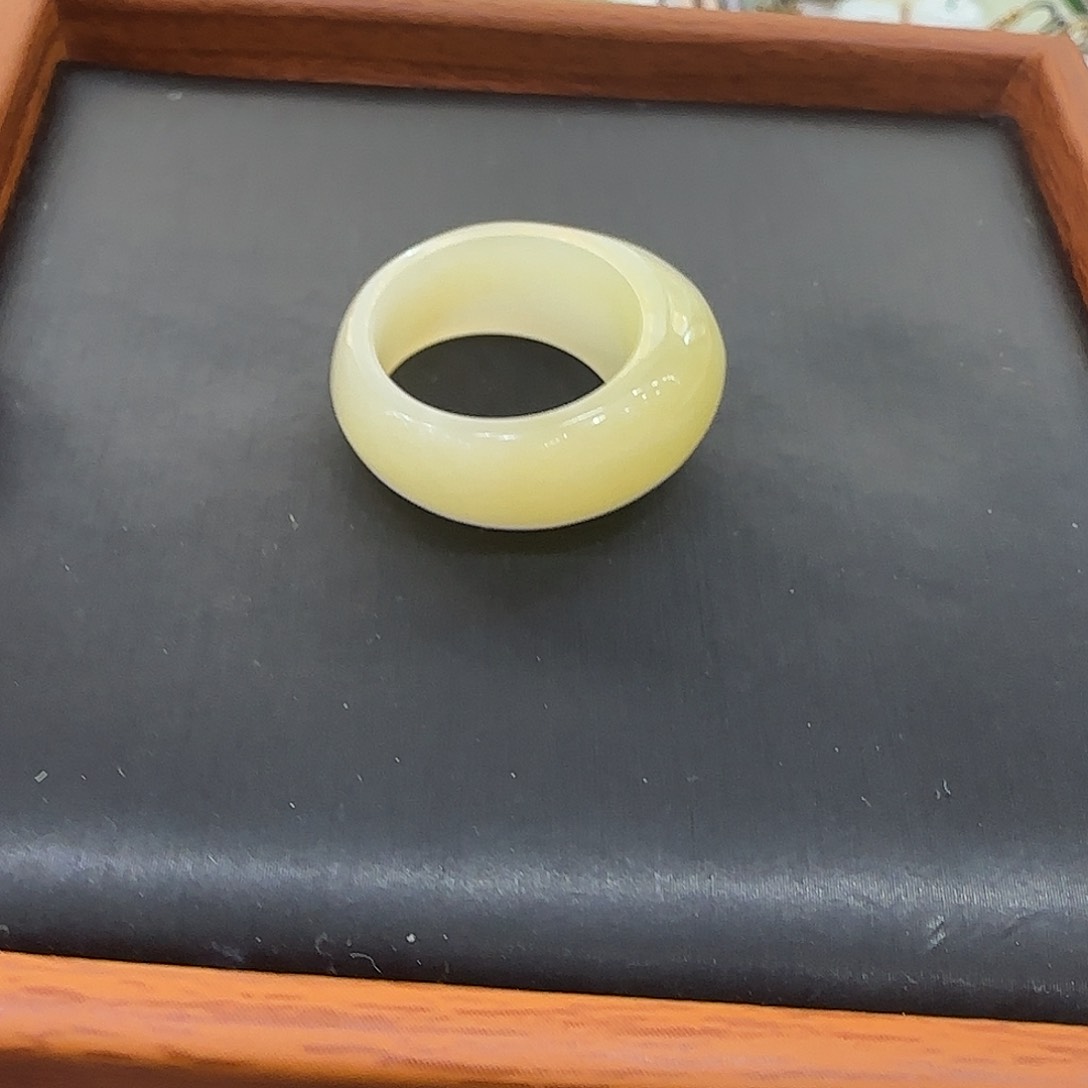 和田玉戒指未镶嵌