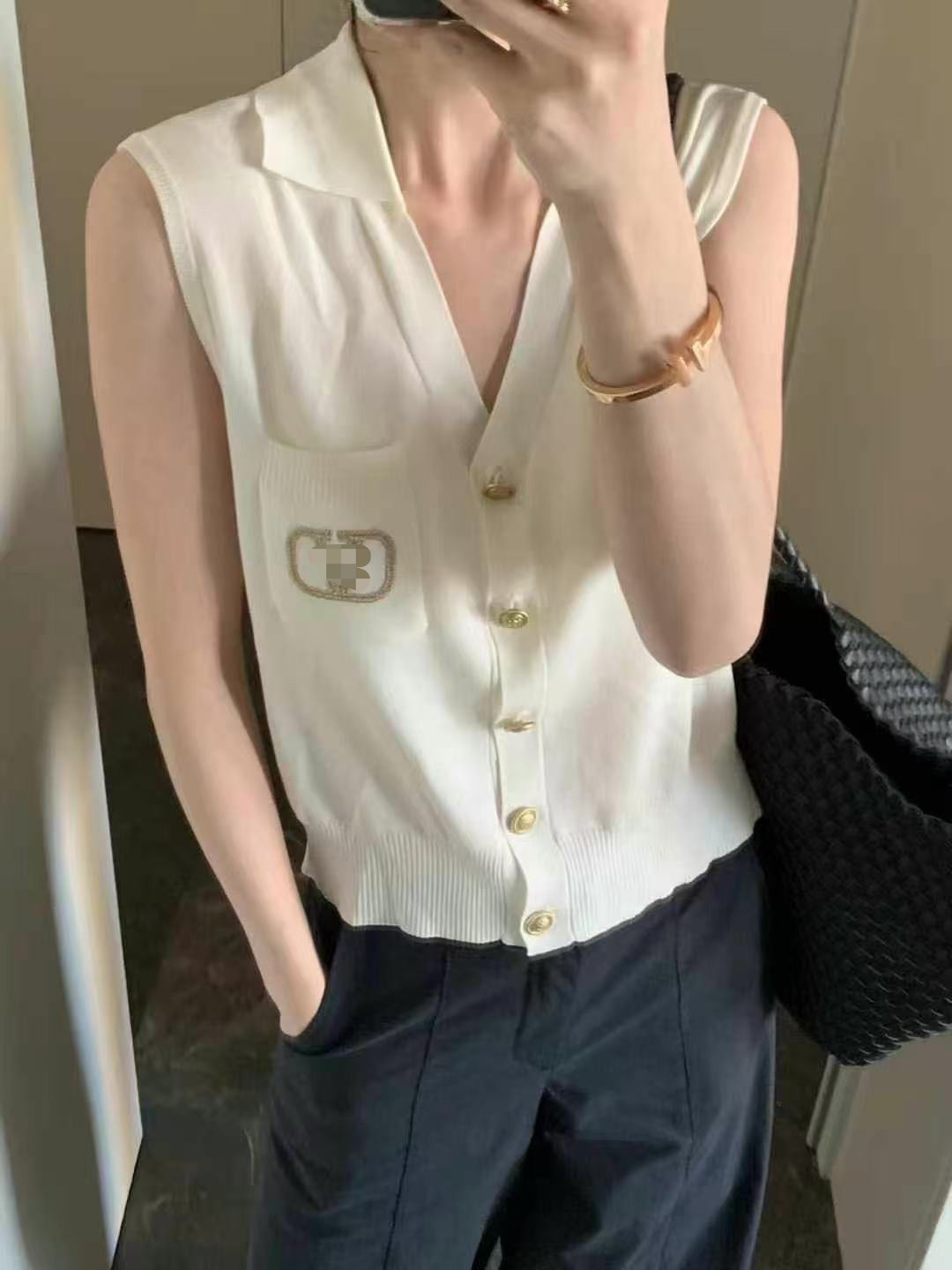 婷～字母针织上衣无袖