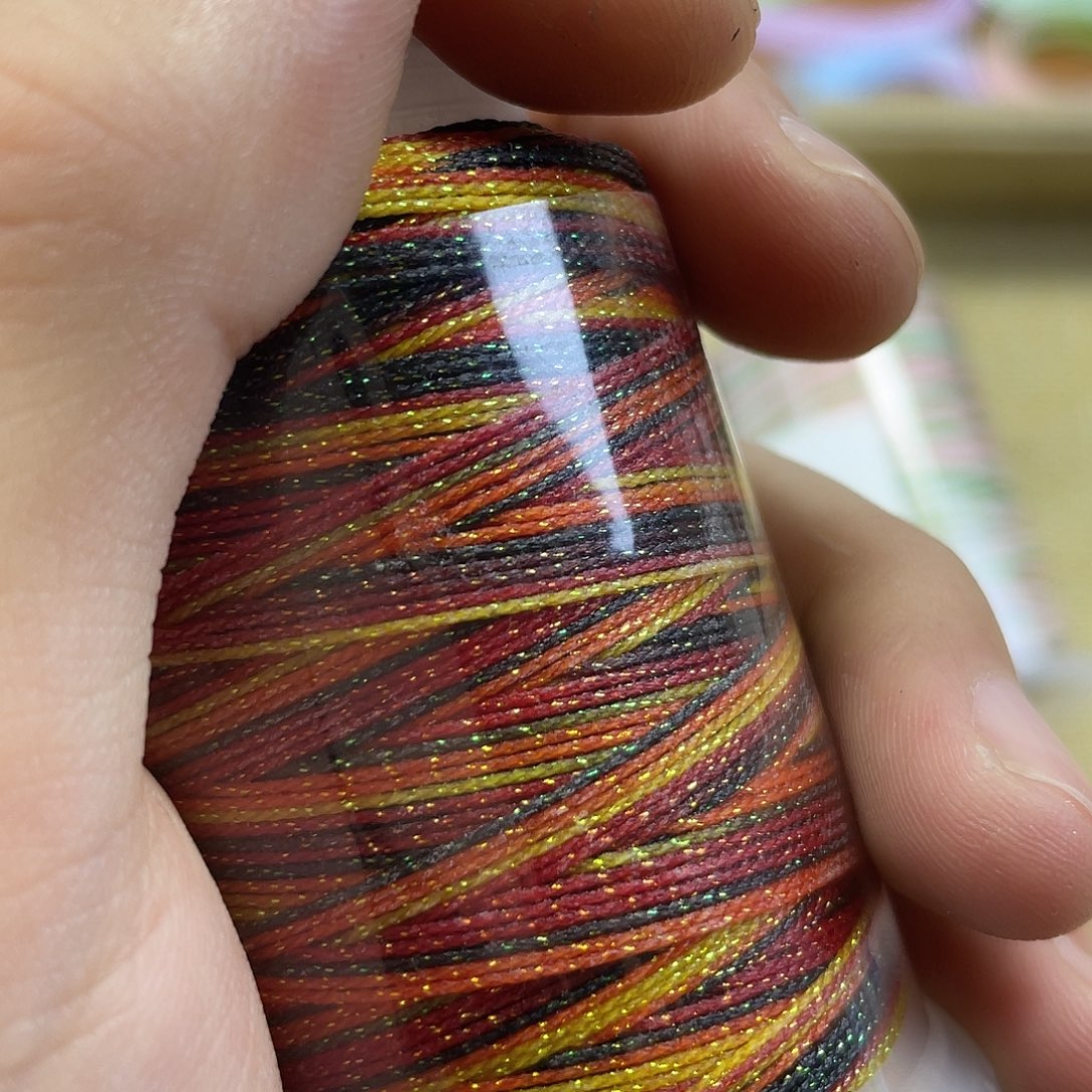 喜***团聚酯纤维6股30克段染蜡-落霞孤鹜