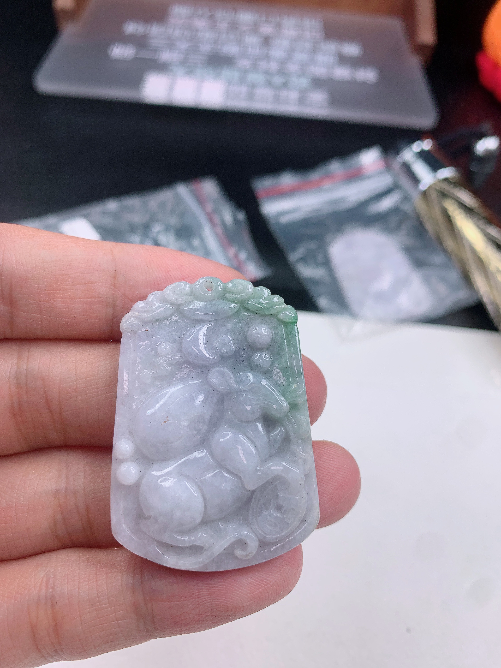 十二生肖老鼠挂件吊坠，紫底翠绿色，天然缅甸翡翠A货