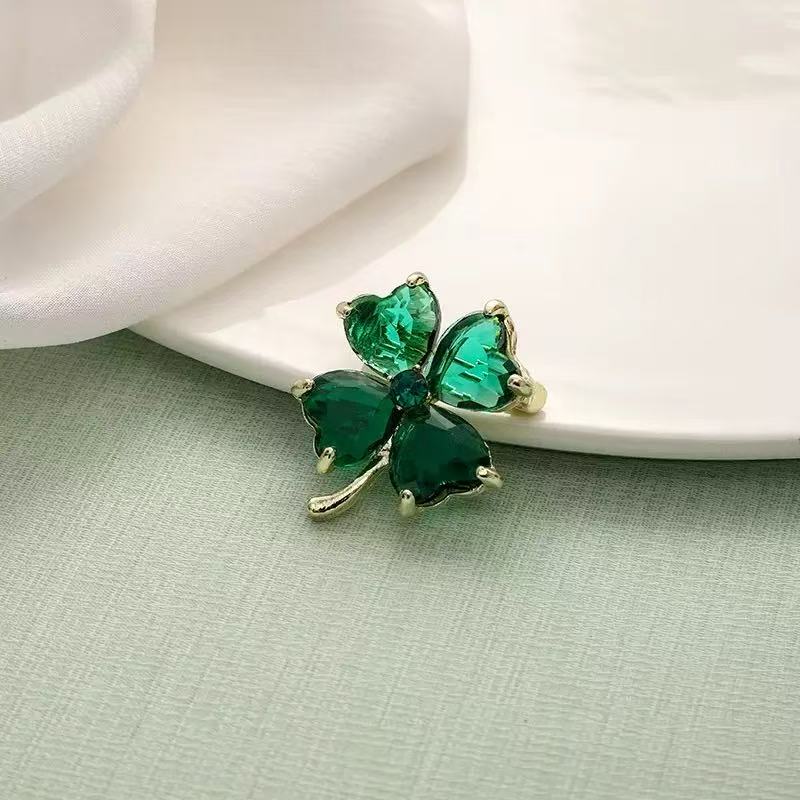 四叶草胸针 植物花卉胸针小众绿色绿色胸针 81804