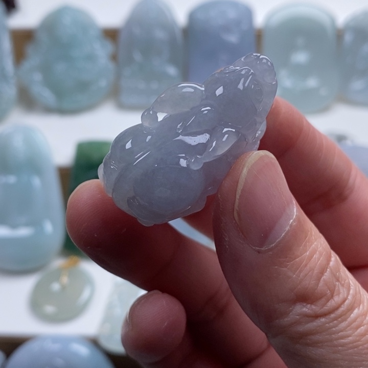 翡翠未镶嵌颈饰翡翠